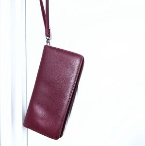 Matt & Nat Vtg Burgundy Vegan Wristlet / Large Wallet. Rare find.